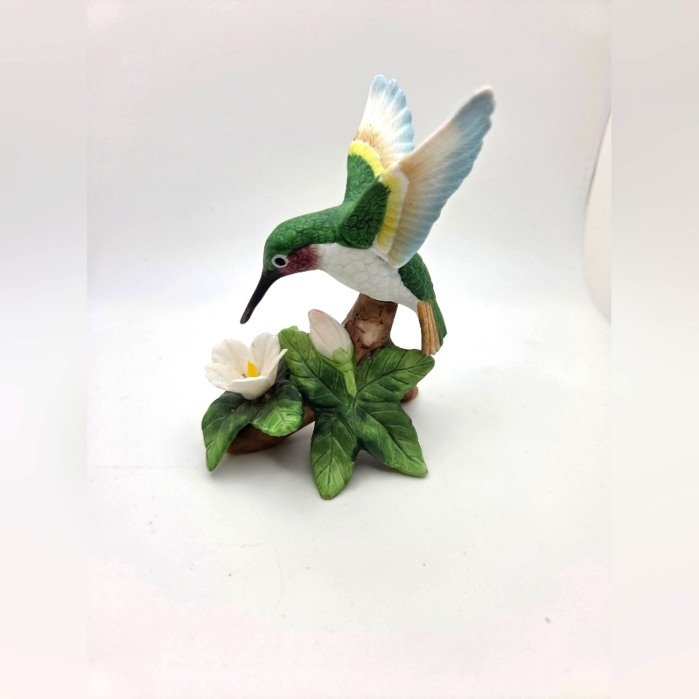 Vtg Porcelain Ceramic Hummingbird Figurine Sitting on Branch With Flower